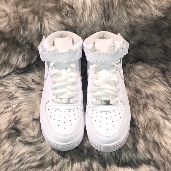 Nike Air Force 1 Mid Youth Sneakers - Picture 4 of 8